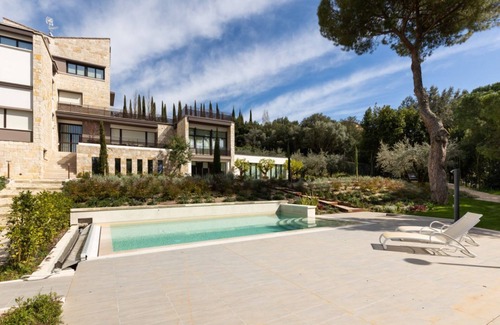Perugia Apartment | Wonderful apartment that accommodates up to 4 people, on two levels and equipped with all comforts, including a large terrace overlooking the city and the hills. The accommodation is located in a modern condominium complex with a shared swimming pool and
