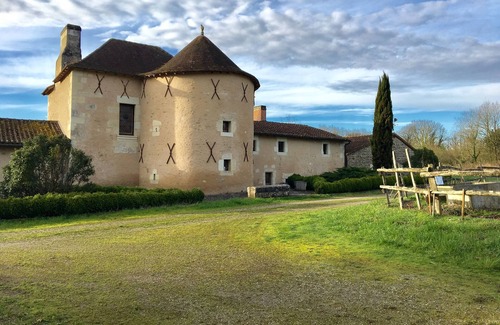 Thurageau House | Wonderful, atmospheric Manoir at Lencloître with large private swimming pool