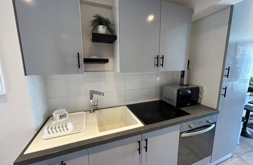 Marigot Apartment | Wonderful beachfront Condo with poolview in Marigot
