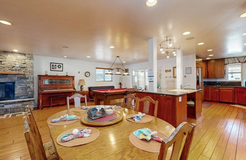 Carlsbad House | Wonderful Beachside House w/Private Hot Tub & Washer/Dryer, WiFi, & Firepit