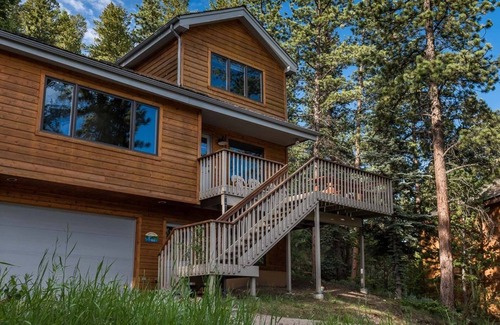 Aspen Brook House | Wonderful Cabin - Walk to RMNP & YMCA located in Beautiful Aspen Brook!