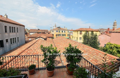 Dorsoduro Apartment | WONDERFUL-CANAL-VIEW 4pax Wi-Fi aircond