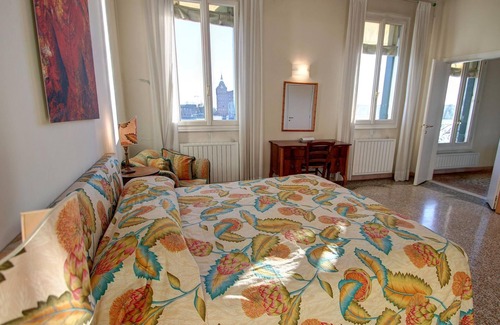 Dorsoduro Apartment | WONDERFUL-CANAL-VIEW 4pax Wi-Fi aircond