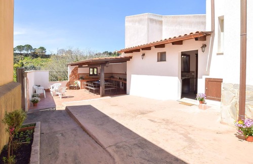 Partanna House | Wonderful cottage in the countryside, with great outdoor space to feel at home.