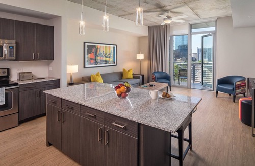 Civic District Resort | Wonderful Downtown Austin 1BR King Suite