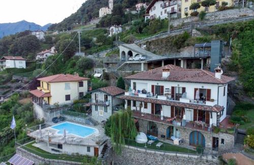 Gravedona Apartment | Wonderful flat with swimming pool, lift and garden