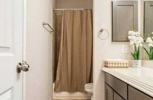 Hockley House | Wonderful Getaway in Cypress Houston