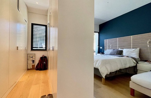 Caxias House | Wonderful home 3 mins from beach; 15 mins from Lisboa by train!