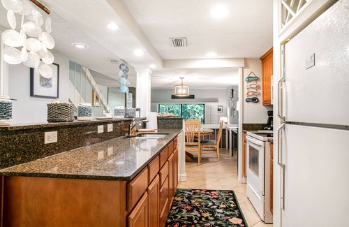 Fernandina Beach House | Wonderful Home Close to Everything w/Shared Pool, Free WiFi, Central AC