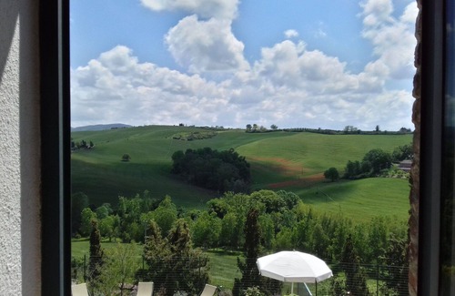 San Giovanni d'Asso House | Wonderful private villa with WIFI, private pool, A/C, TV, patio, panoramic view, close to Montalcino