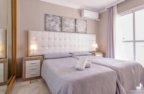 Urbanizacion Hacienda las Chapas House | Wonderful, livable house located in a resort, quiet and equipped with all comforts.