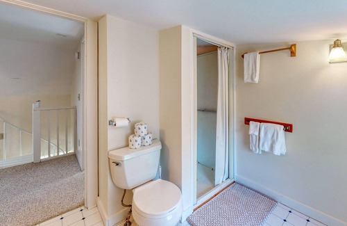 Isle of Springs House | Wonderful Main Home W/ Wonderful Views, Free WiFi, Deck & More!