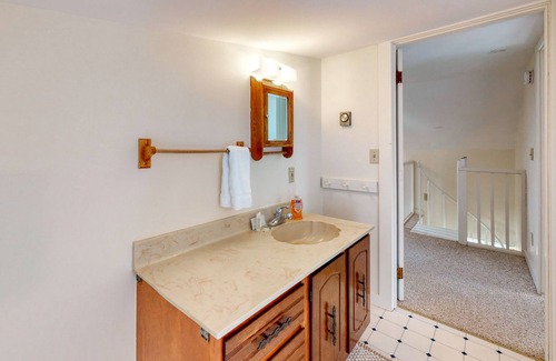 Isle of Springs House | Wonderful Main Home W/ Wonderful Views, Free WiFi, Deck & More!