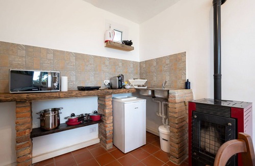 San Damiano dʼAsti House | Wonderful private villa for 2 people with WIFI, A/C, TV, patio, pets allowed and panoramic view