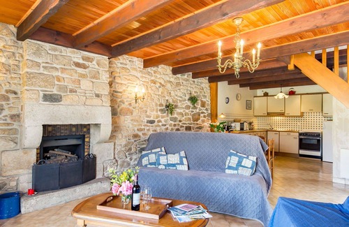 Saint-Pol-de-Leon House | Wonderful private villa for 4 guests with WIFI, TV, terrace and pets allowed