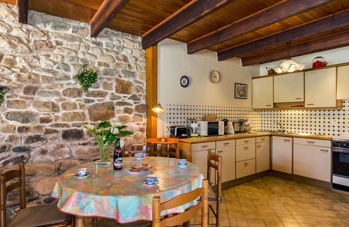 Saint-Pol-de-Leon House | Wonderful private villa for 4 guests with WIFI, TV, terrace and pets allowed