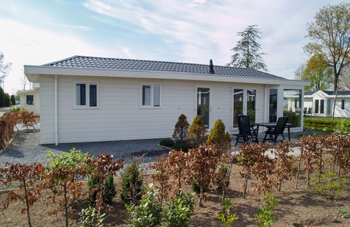 West-Graftdijk House | Wonderful private villa for 4 guests with WIFI, TV and terrace