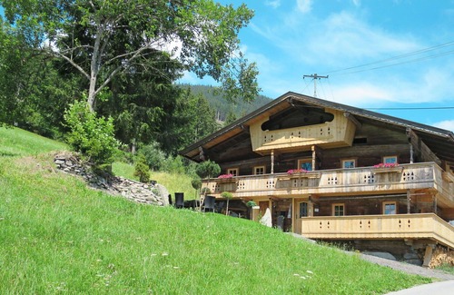 Stummerberg House | Wonderful private villa for 10 guests with WIFI, TV and patio