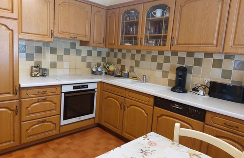 Sollies Pont House | Wonderful private villa with WIFI, A/C, private pool, TV, terrace, pets allowed and parking