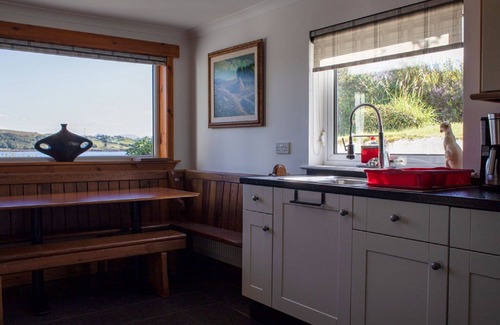 Achachork House | Wonderful private villa for 6 guests with WIFI, TV, patio and parking