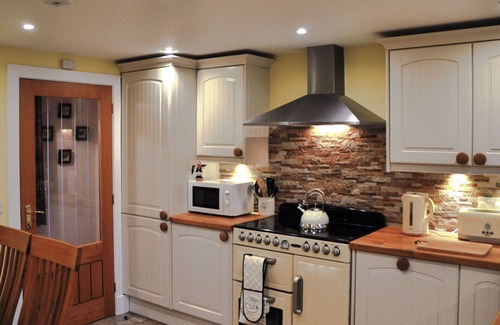 Uig House | Wonderful private villa for 6 guests with WIFI and TV