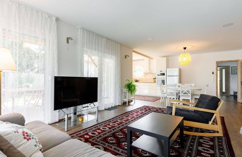 Balatonoszod House | Wonderful private villa for 8 people with WIFI, A/C, TV and terrace
