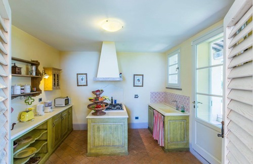 Cecina Valley Villa | Wonderful private villa with A/C, WIFI, private pool, TV, patio, pets allowed and panoramic view
