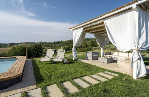 Sorrezzana Villa | Wonderful private villa with private pool, A/C, WIFI, TV, patio, pets allowed and panoramic view