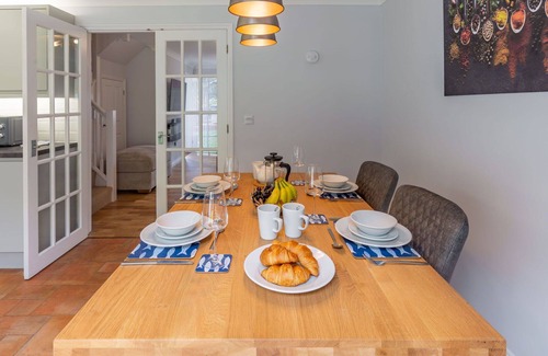 Charlestown House | Wonderful private villa for 10 guests with WIFI, TV and patio