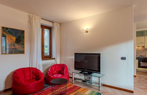 Valsolda House | Wonderful private villa for 6 guests with WIFI, TV, terrace, pets allowed and parking