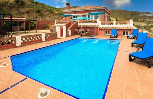 Salobrena Villa | Wonderful private villa for 8 guests with private pool, A/C, WIFI, TV, terrace and parking