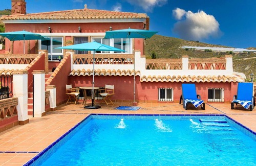 Salobrena Villa | Wonderful private villa for 8 guests with private pool, A/C, WIFI, TV, terrace and parking
