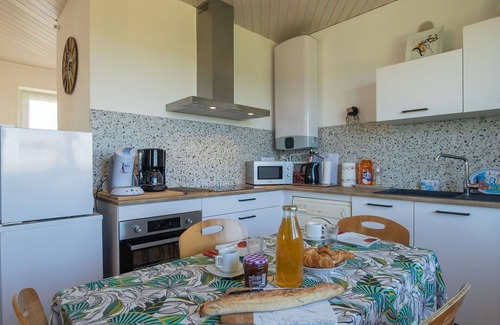 Porspoder House | Wonderful private villa for 4 people with WIFI, TV, pets allowed and parking