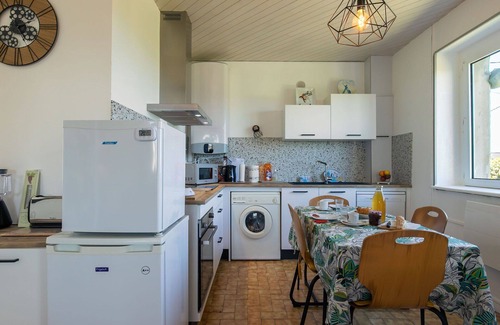 Porspoder House | Wonderful private villa for 4 people with WIFI, TV, pets allowed and parking