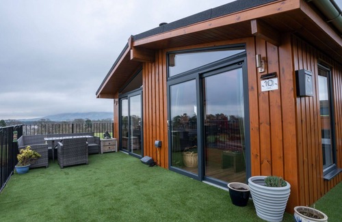 Kinross House | Wonderful private villa for 6 people with WIFI, TV and balcony