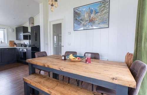 Kinross House | Wonderful private villa for 6 people with WIFI, TV and balcony