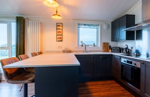 Kinross House | Wonderful private villa for 6 people with WIFI, TV and balcony