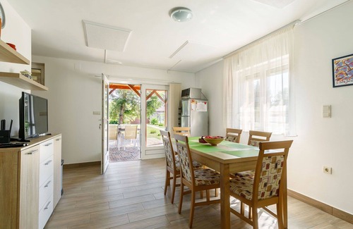 Balatonmariafurdo House | Wonderful private villa for 9 people with WIFI, A/C, TV, terrace, pets allowed and parking