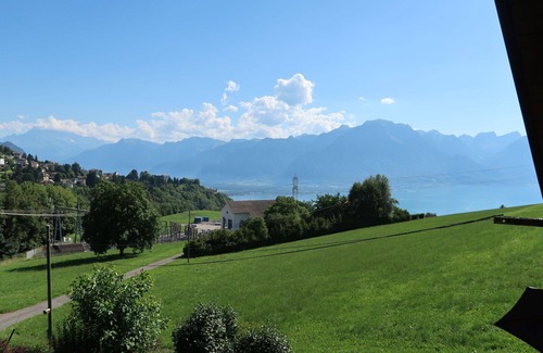 Montreux House | Wonderful private villa for 4 people with WIFI, terrace and panoramic view
