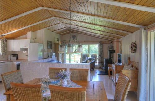Bremke House | Wonderful private villa for 6 people with WIFI, TV, patio, pets allowed and panoramic view