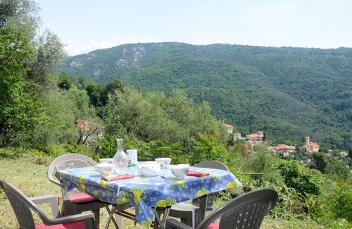 Bendejun House | Wonderful private villa for 5 people with WIFI, TV, patio, pets allowed and parking