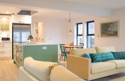 Colbost House | Wonderful private villa for 6 guests with WIFI, TV, patio and panoramic view