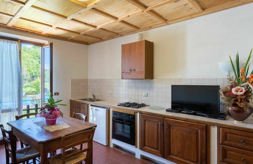 Ponte Buriano Villa | Wonderful private villa for 25 people with private pool, WIFI, TV, patio and pets allowed