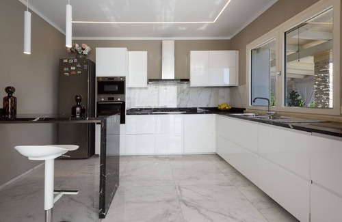 Querceta Villa | Wonderful private villa with A/C, WIFI, private pool, TV and parking, close to Forte Dei Marmi