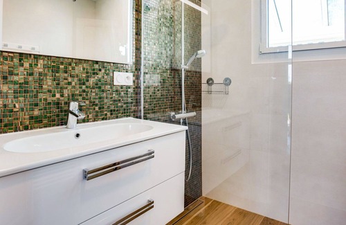 Morbihan House | Wonderful private villa for 8 guests with WIFI, TV, terrace and parking