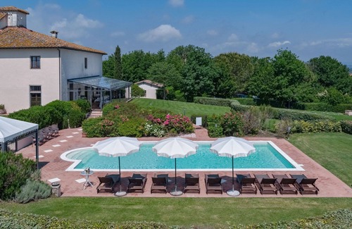 Le Piazze Villa | Wonderful private villa with WIFI, private pool, sauna, A/C, hot tub, TV, patio, close to Cortona