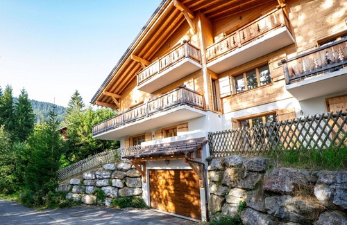 Villars-sur-Ollon House | Wonderful private villa for 9 guests with WIFI, TV and patio