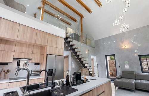 Dolni Laz House | Wonderful private villa for 8 guests with WIFI, hot tub, TV, terrace and pets allowed