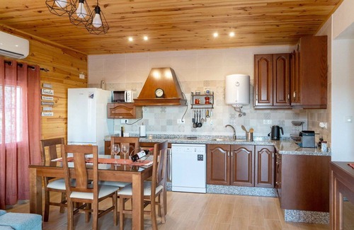 Cabra Villa | Wonderful private villa for 4 people with WIFI, A/C, private pool, TV, terrace and pets allowed