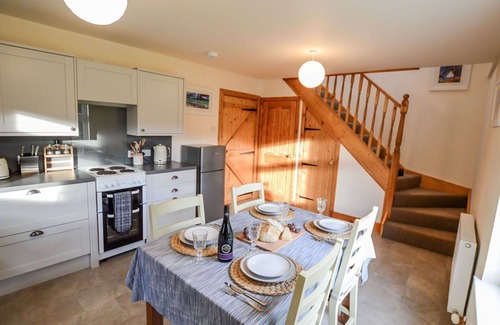 Lerags House | Wonderful private villa for 4 guests with WIFI, TV, patio, pets allowed and panoramic view
